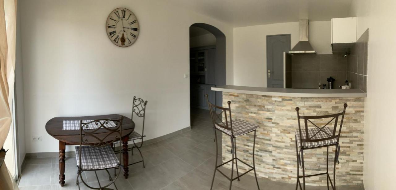 Oustaou Aubagne Exterior foto
